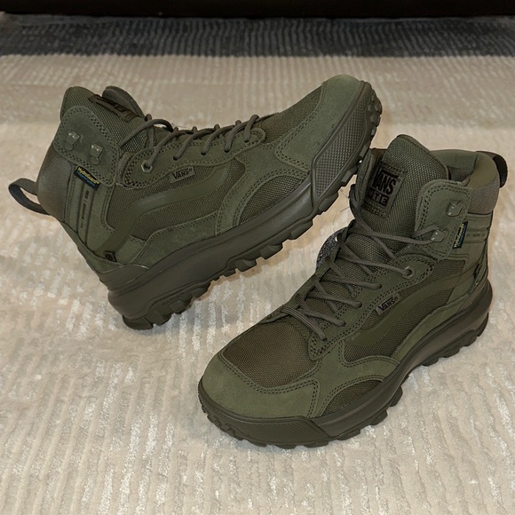 New VANS Sales SAMPLE Crestline WaterProof Shoes / Boots
